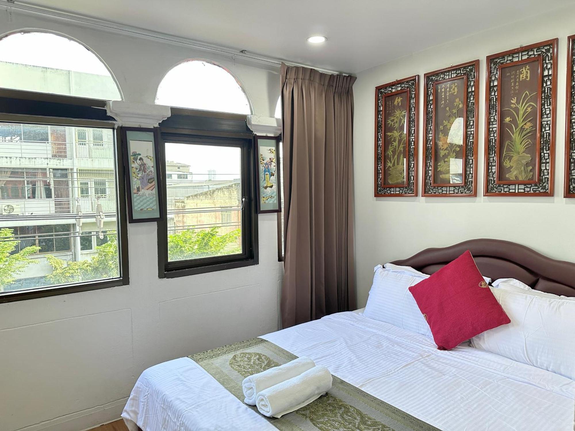 Longzhu Guesthouse Бангкок Экстерьер фото