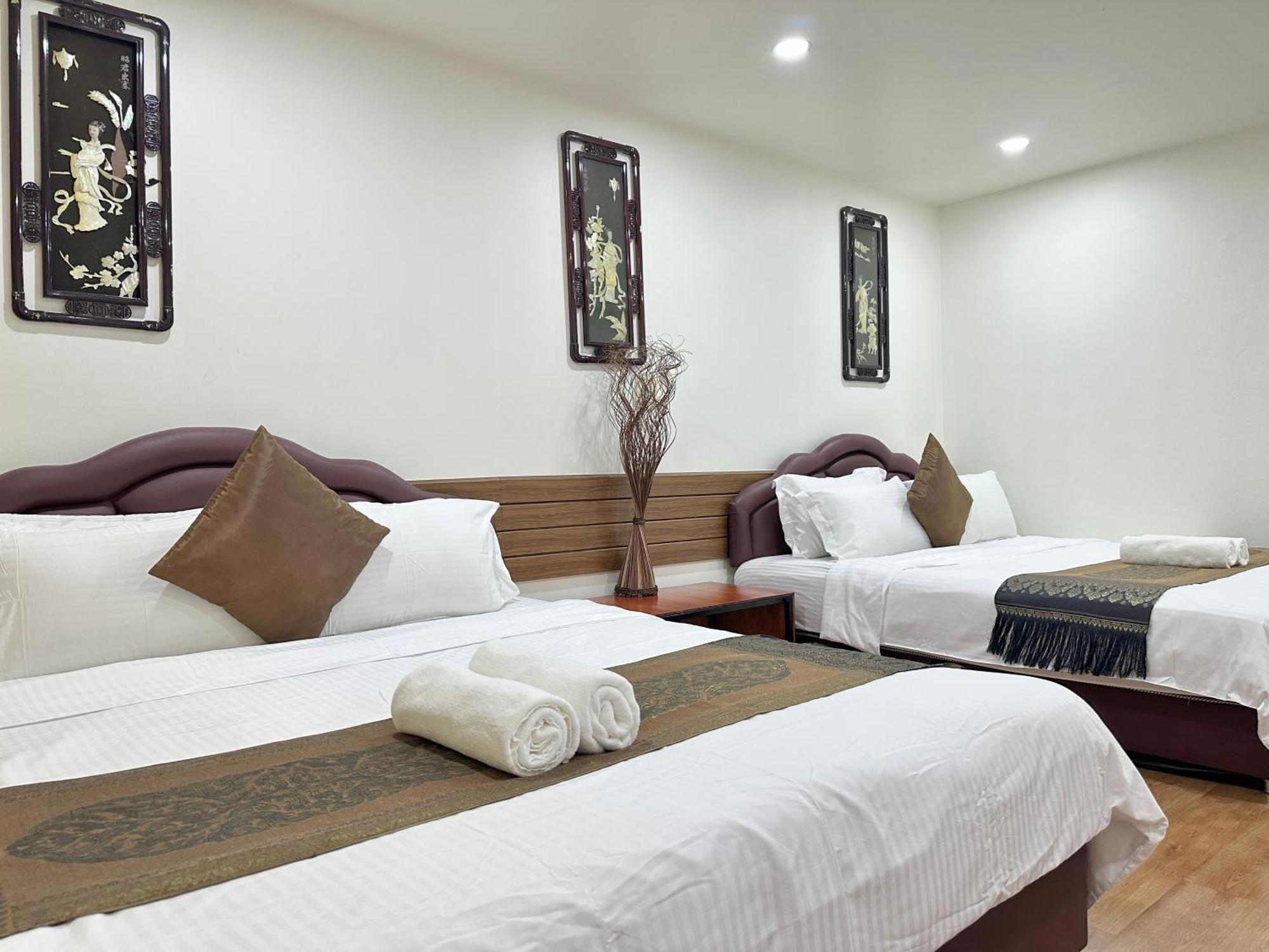 Longzhu Guesthouse Бангкок Экстерьер фото