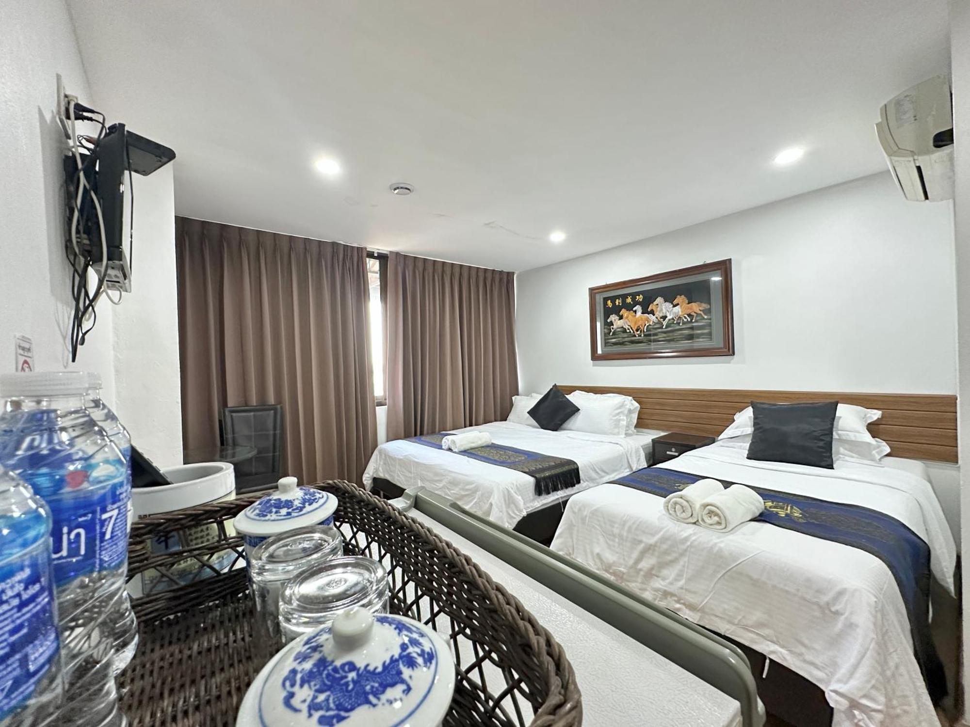 Longzhu Guesthouse Бангкок Экстерьер фото