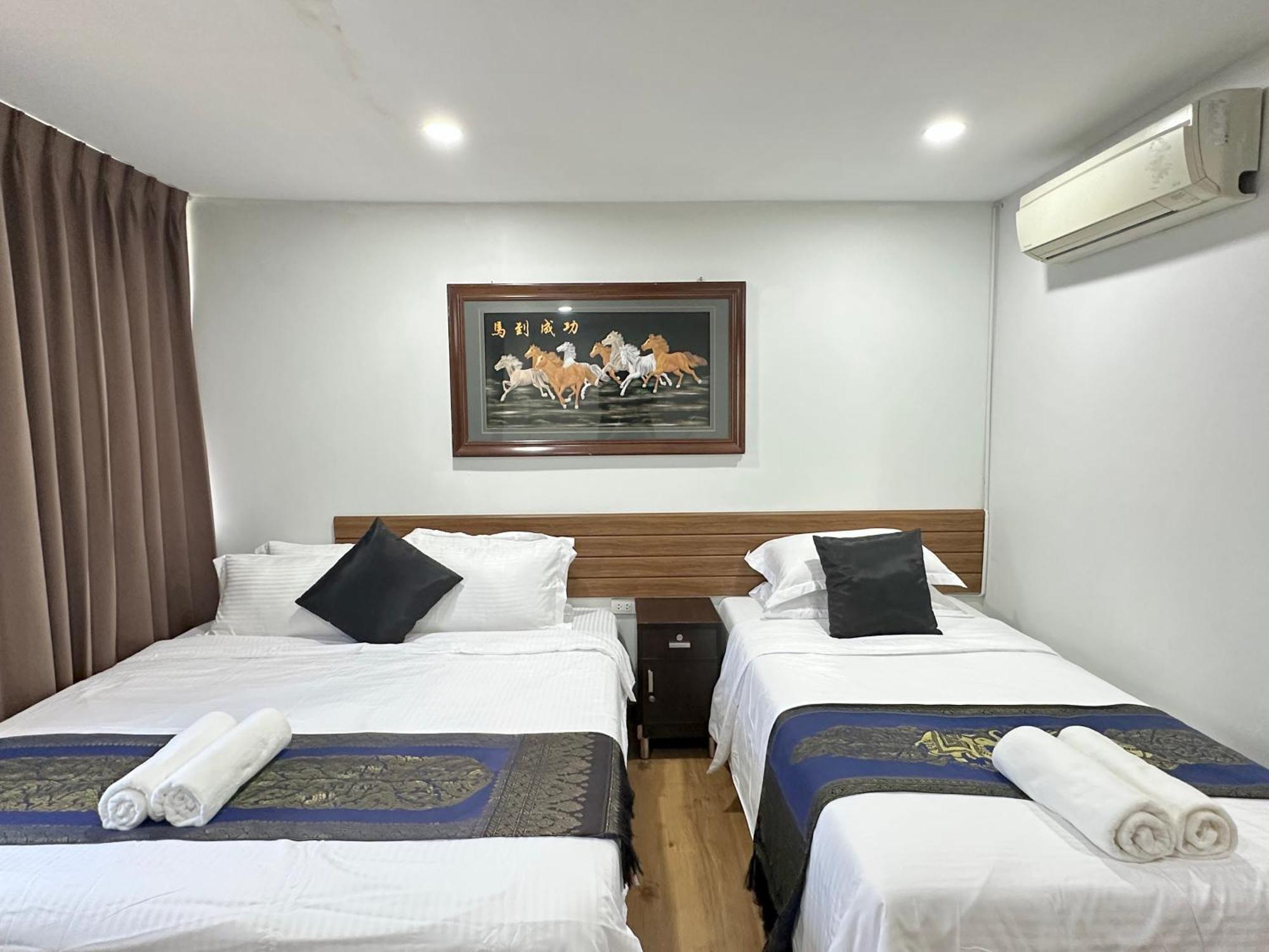 Longzhu Guesthouse Бангкок Экстерьер фото